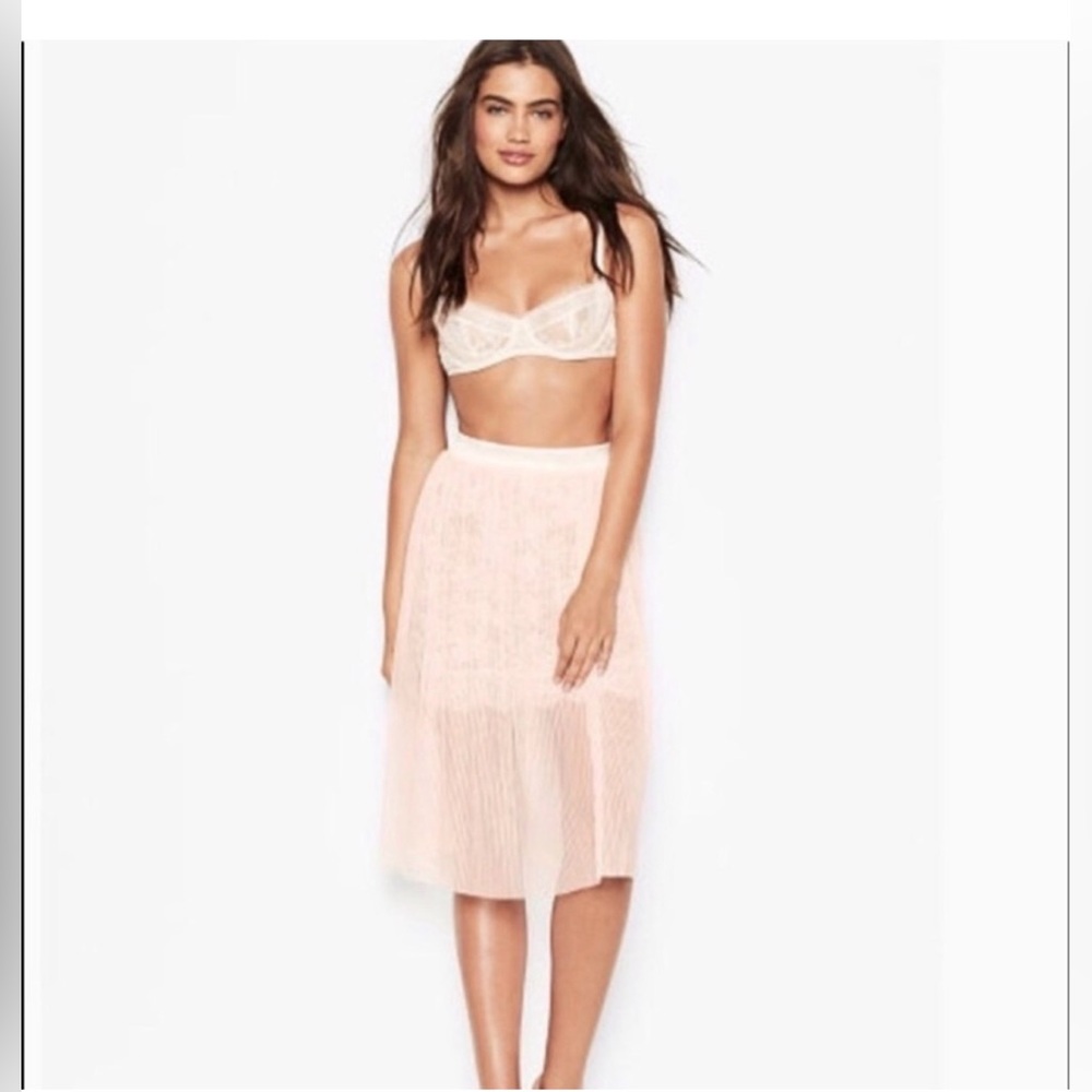 NWT Victoria's Secret Feminine Cream Pink Sheer Lace Underlay Midi Skirt Sz S